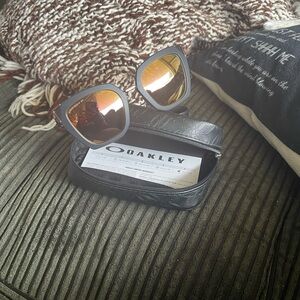 Oakley Women's Brown Frame Sunglasses with Amber Lenses